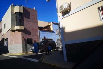 Los Reyes Magos reparten ilusión por los barrios de Telde/TA.